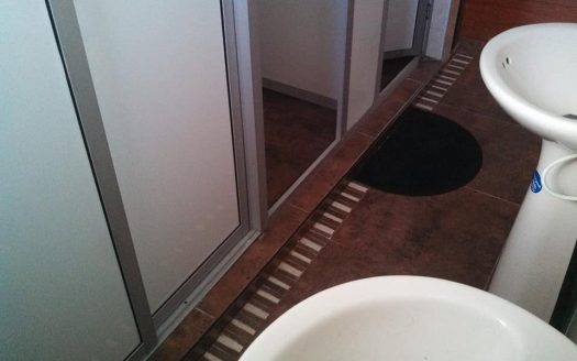 Cuarto amoblado Barrio Saenz para dama