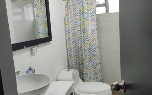 VIVIENDA FAMILIAR EN MANIZALES