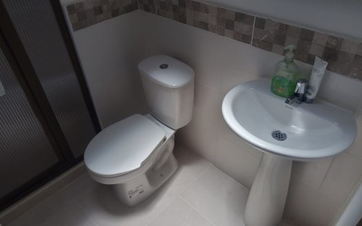 ALQUILER HABITACIÓN PARA DAMA ESTUDIE 0 TRABAJE