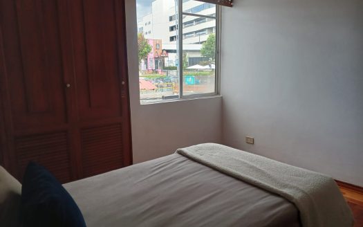 Cuarto amoblado Barrio la Estrella